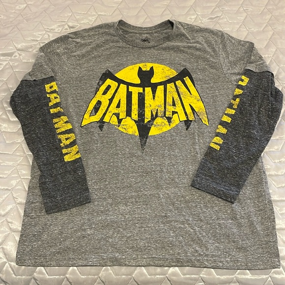 Classic Batman Long Sleeve T-Shirt Size XL - Picture 1 of 3